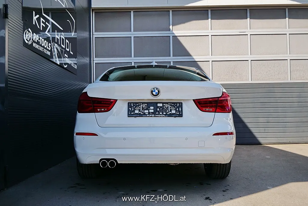 BMW 320d xDrive Gran Turismo Advantage Image 4