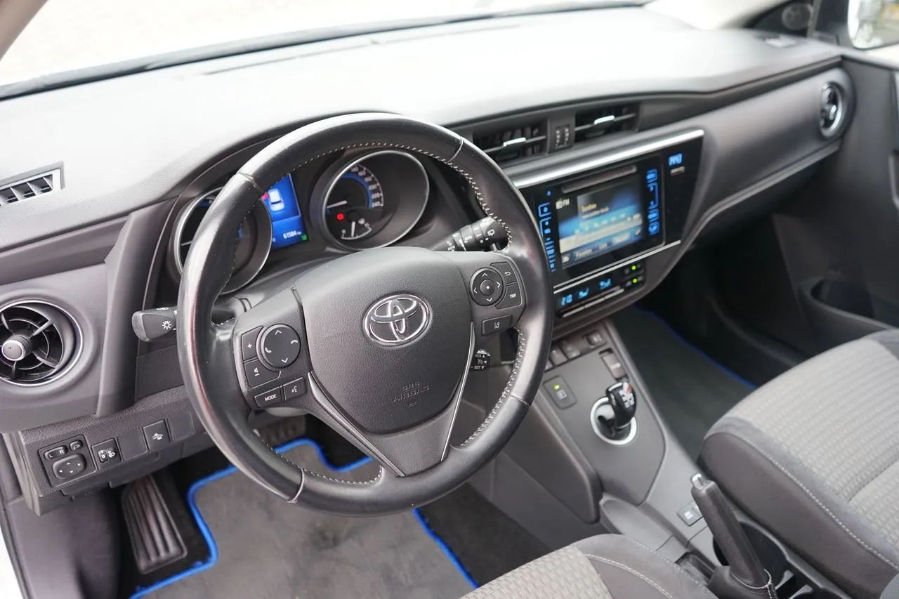 Toyota Auris 1.33 Dual-VVT-i Navi...  Image 8