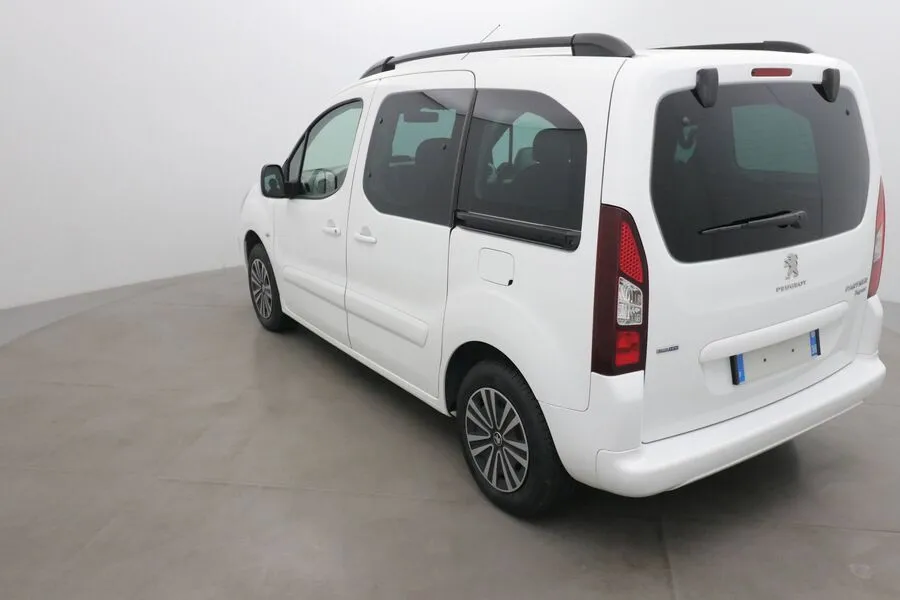 Peugeot PARTNER TEPEE 1.6 BLUEHDI 100 ACTIVE Image 3